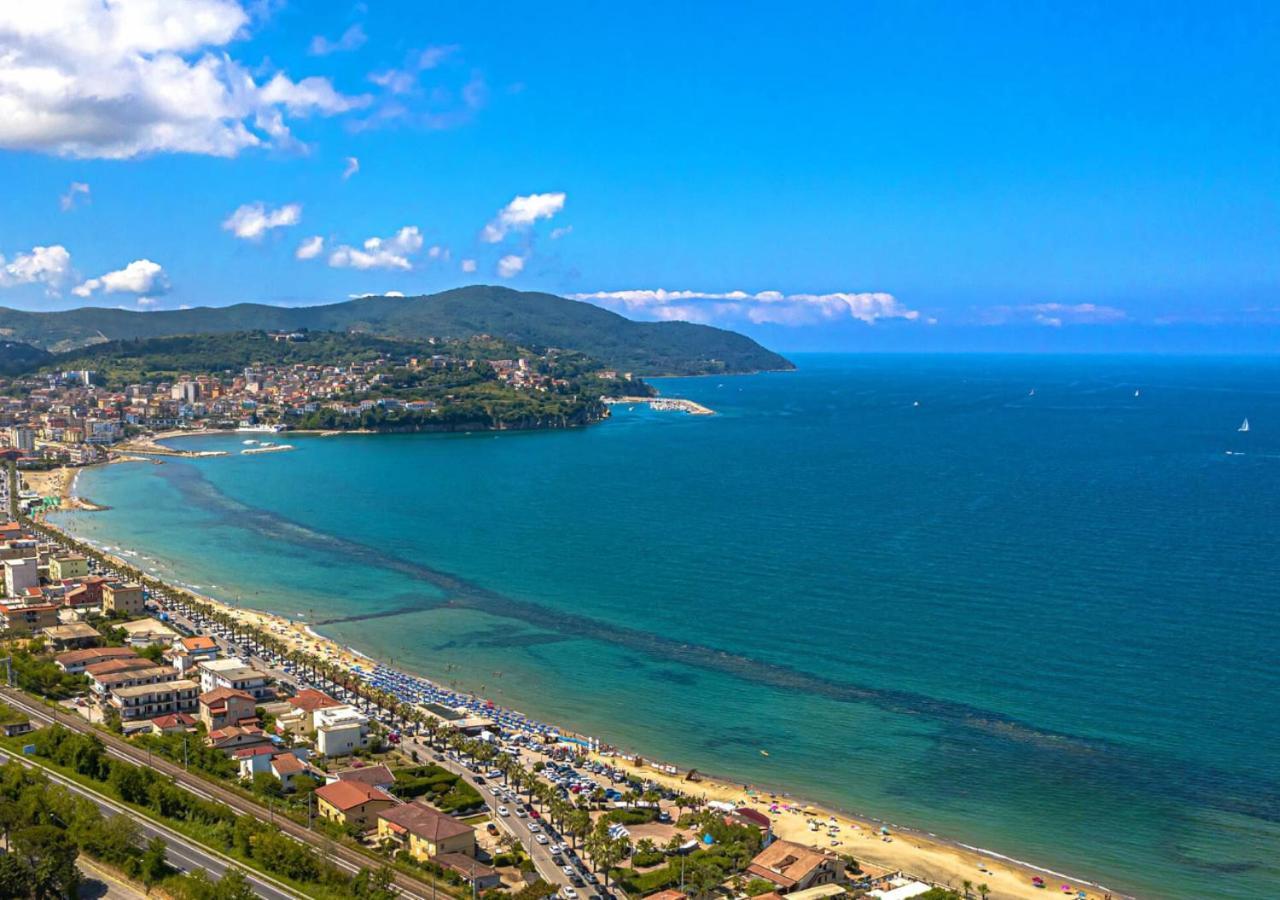 Nausicaa Beach And Town อากรอโปลี ภายนอก รูปภาพ